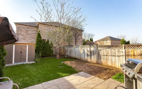 1363 Brookstar Drive Oakville ON L6M 3W1