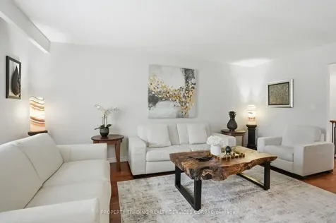 696 Francis Road Burlington ON L7T 3X7