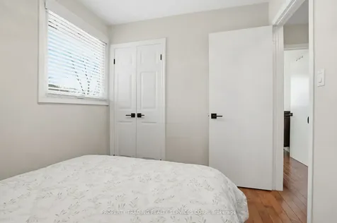 696 Francis Road Burlington ON L7T 3X7
