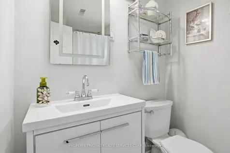 696 Francis Road Burlington ON L7T 3X7