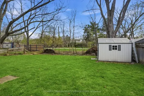696 Francis Road Burlington ON L7T 3X7