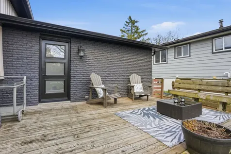 696 Francis Road Burlington ON L7T 3X7