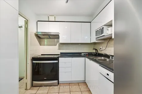 100 Coe Hill Drive Toronto ON M6S 3E1