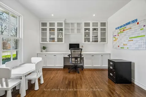 445 Macdonald Road Oakville ON L6J 2B7