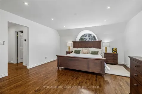 445 Macdonald Road Oakville ON L6J 2B7