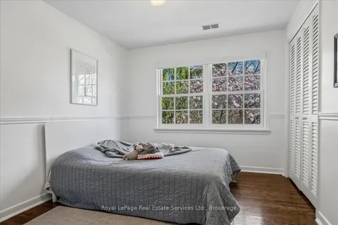 445 Macdonald Road Oakville ON L6J 2B7