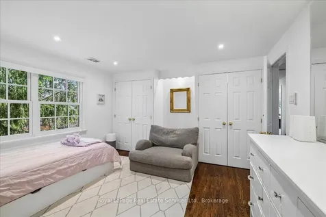 445 Macdonald Road Oakville ON L6J 2B7