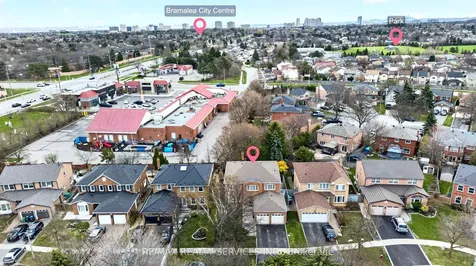52 Nottingham Crescent Brampton ON L6S 4G4