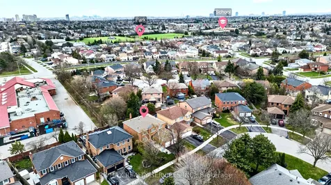 52 Nottingham Crescent Brampton ON L6S 4G4