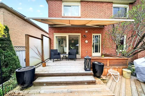 52 Nottingham Crescent Brampton ON L6S 4G4
