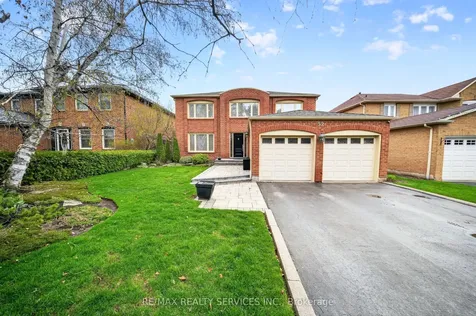 52 Nottingham Crescent Brampton ON L6S 4G4