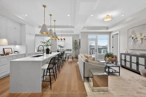 123 Maurice Drive Oakville ON L6K 2W6