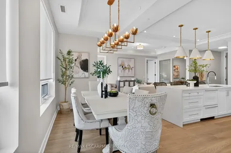 123 Maurice Drive Oakville ON L6K 2W6