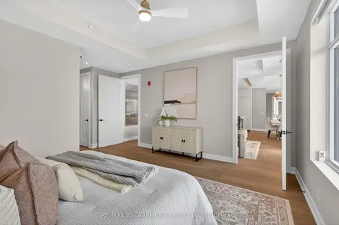 123 Maurice Drive Oakville ON L6K 2W6