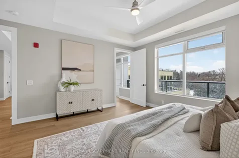 123 Maurice Drive Oakville ON L6K 2W6