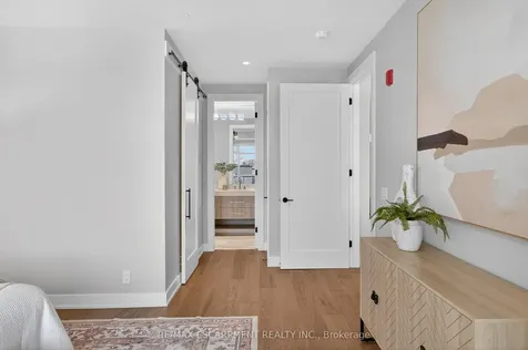 123 Maurice Drive Oakville ON L6K 2W6