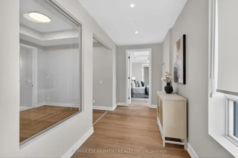 123 Maurice Drive Oakville ON L6K 2W6