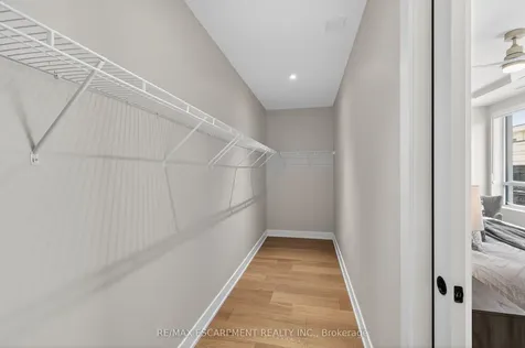 123 Maurice Drive Oakville ON L6K 2W6