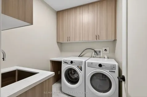 123 Maurice Drive Oakville ON L6K 2W6