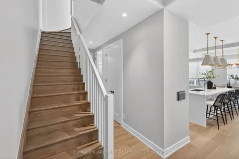 123 Maurice Drive Oakville ON L6K 2W6