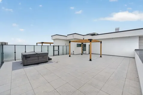 123 Maurice Drive Oakville ON L6K 2W6