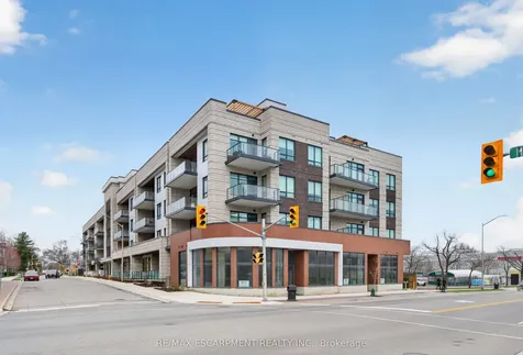 123 Maurice Drive Oakville ON L6K 2W6