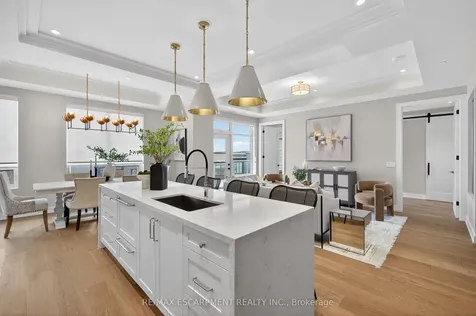 123 Maurice Drive Oakville ON L6K 2W6