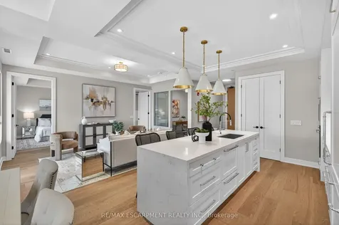 123 Maurice Drive Oakville ON L6K 2W6