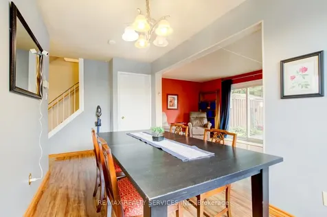 7 Hamlet Court Brampton ON L6S 1X5