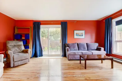 7 Hamlet Court Brampton ON L6S 1X5