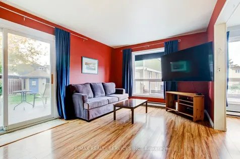 7 Hamlet Court Brampton ON L6S 1X5