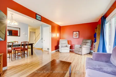 7 Hamlet Court Brampton ON L6S 1X5