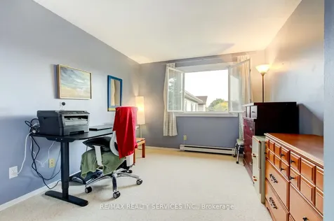 7 Hamlet Court Brampton ON L6S 1X5