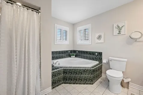 24 Manorwood Court Caledon ON L7E 2S9