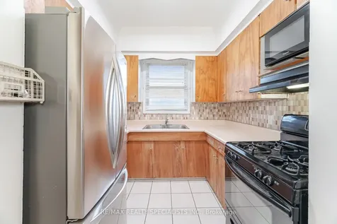 971 Saint Clarens Avenue Toronto ON M6H 3X8