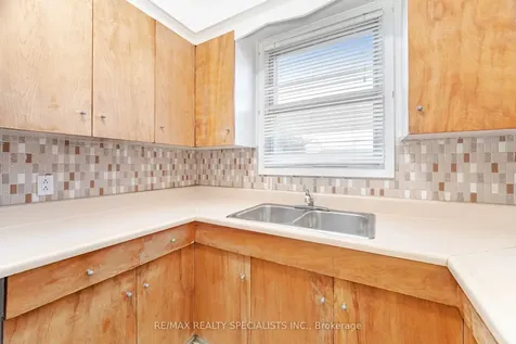 971 Saint Clarens Avenue Toronto ON M6H 3X8