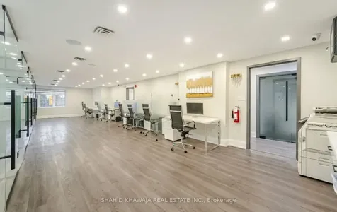 1563 Dundas Street W Mississauga ON L5C 1E3