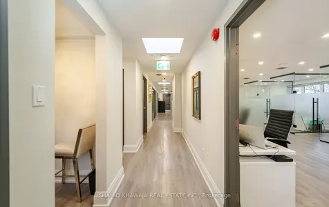 1563 Dundas Street W Mississauga ON L5C 1E3