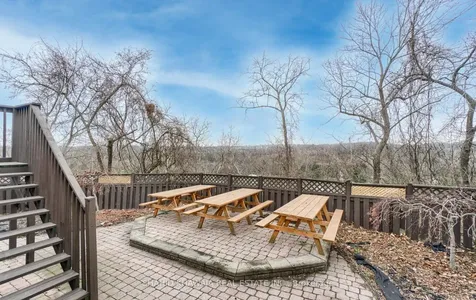 1563 Dundas Street W Mississauga ON L5C 1E3