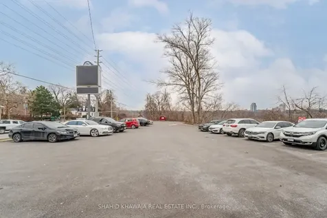 1563 Dundas Street W Mississauga ON L5C 1E3