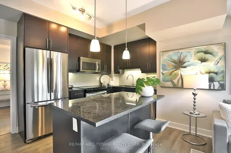 128 Garden Drive Oakville ON L6K 0H7