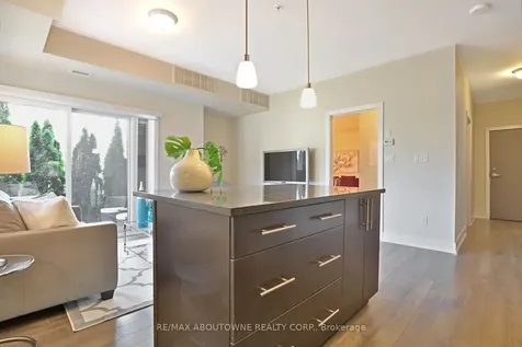 128 Garden Drive Oakville ON L6K 0H7