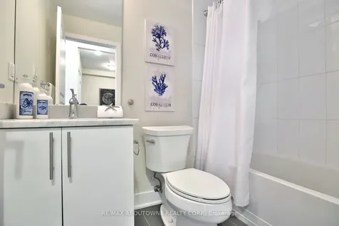 128 Garden Drive Oakville ON L6K 0H7