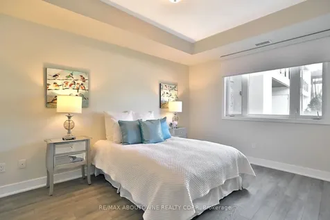 128 Garden Drive Oakville ON L6K 0H7
