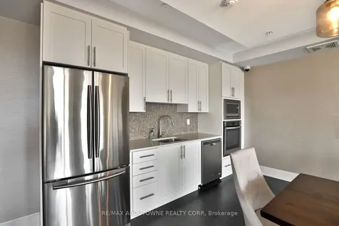 128 Garden Drive Oakville ON L6K 0H7