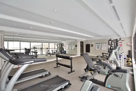128 Garden Drive Oakville ON L6K 0H7