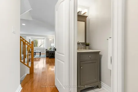 5480 Glen Erin Drive Mississauga ON L5M 5R3