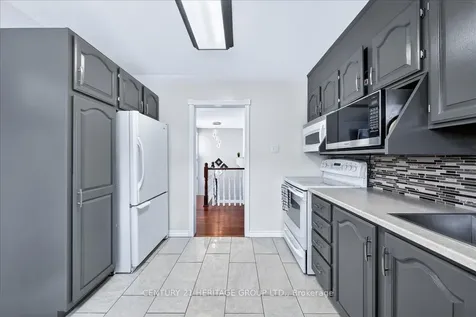 130 Rangoon Road Toronto ON M9C 4P2