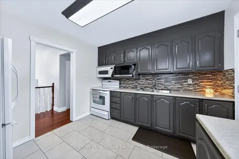 130 Rangoon Road Toronto ON M9C 4P2