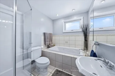 130 Rangoon Road Toronto ON M9C 4P2